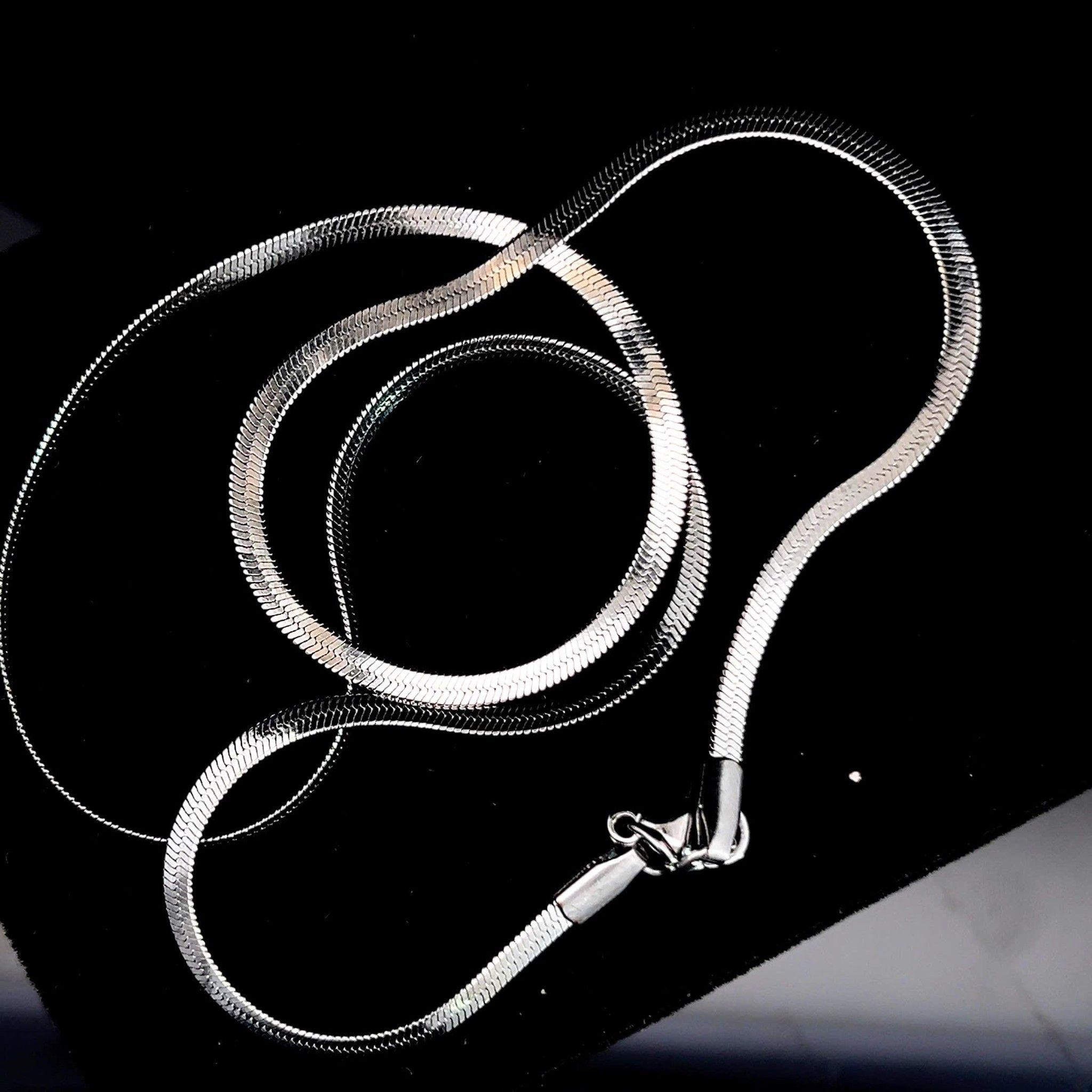 DIN4 Dây chuyền inox unisex thiết kế bản dẹp 2ly bền màu cao cấp UHA