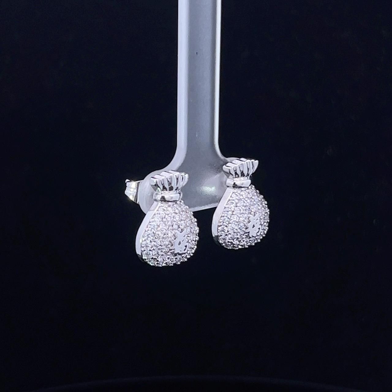 B1169 Bông tai nữ kiểu túi tiền $ đính dá CZ UHA Women