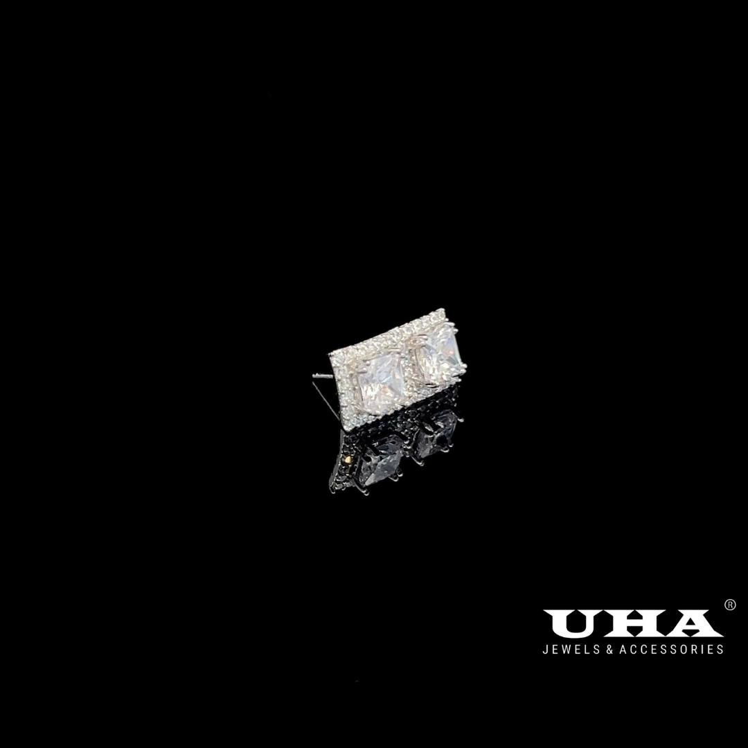 B1080 Bông tai nữ hột vuông đính đá CZ cao cáp sáng lấp lánh UHA