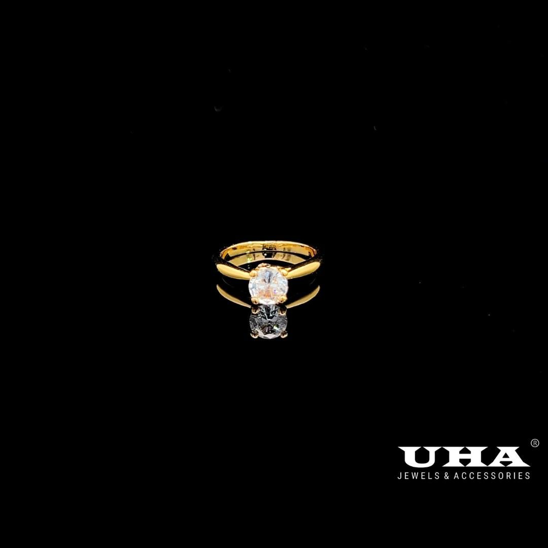 N872 Nhẫn nữ đính đá tròn sáng lấp lánh UHA