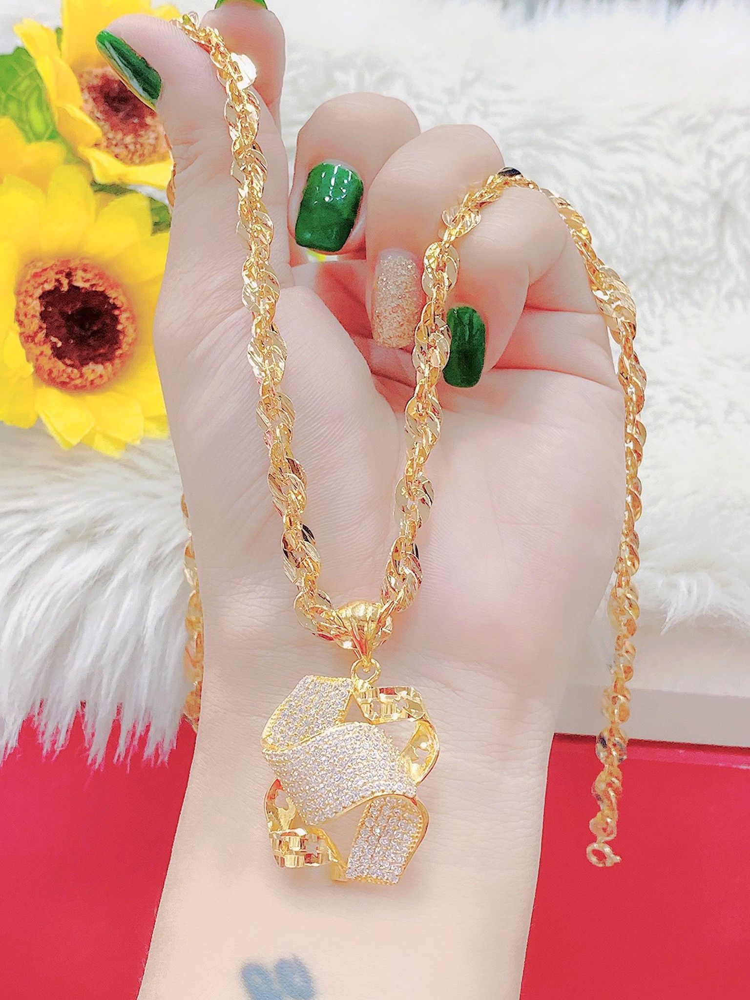 M1041 Mặt và dây chuyền nữ UHA  kiểu dáng sang trọng bền màu cao cấp Trang Sức Women