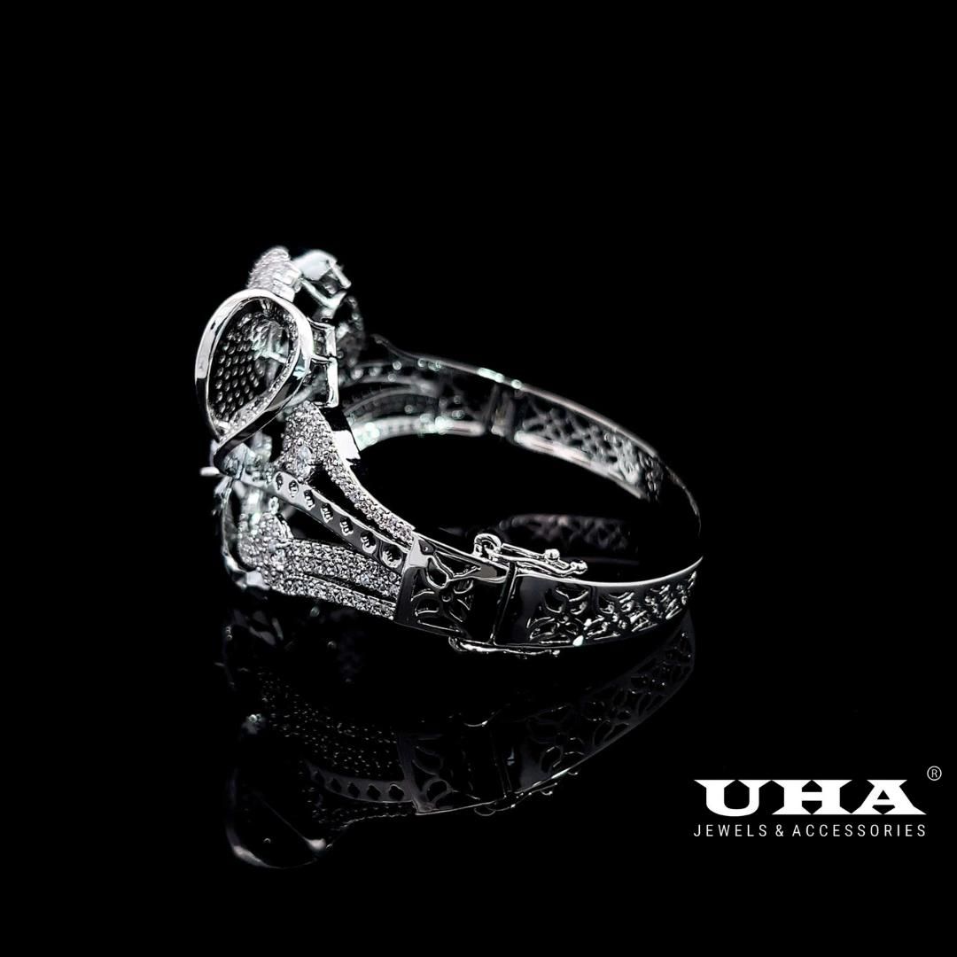 V603 Vòng tay nữ đính đá CZ cao cấp, thiết kế kiểu bướm siêu xinh UHA Phụ Kiện