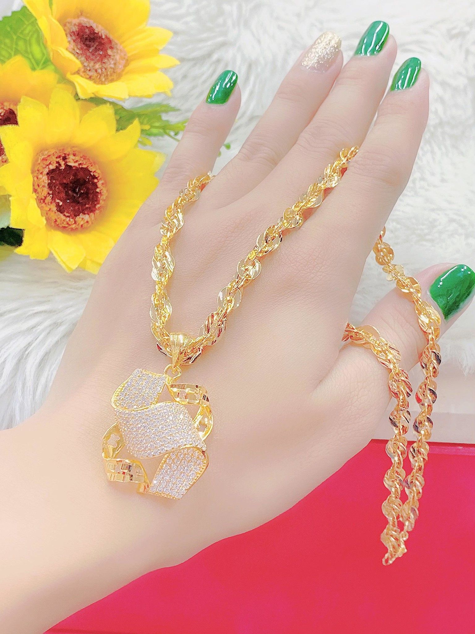 M1041 Mặt và dây chuyền nữ UHA  kiểu dáng sang trọng bền màu cao cấp Trang Sức Women