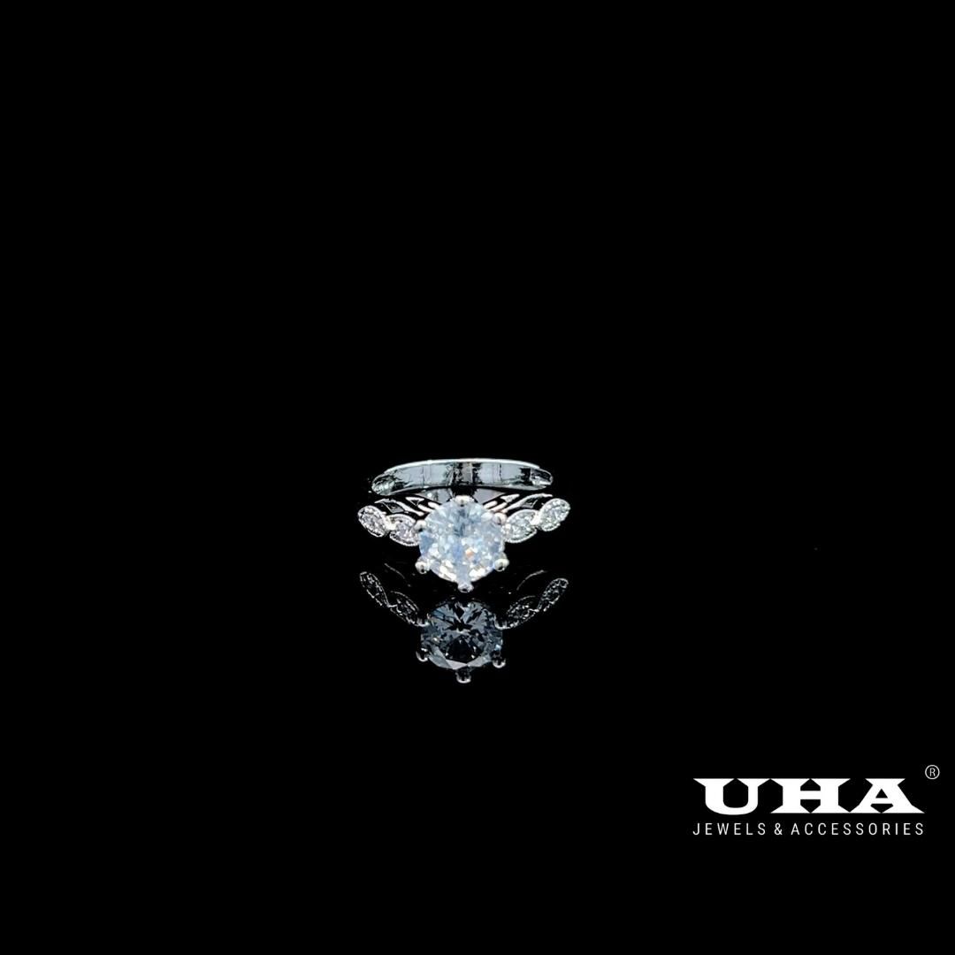 N1270 Nhẫn nữ đính đá CZ cao cấp sáng lấp lánh UHA Women