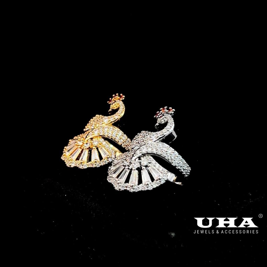 N1281 Nhẫn nữ thiết kế kiểu con cong đính đá bagutte cao cấp sáng lấp lánh UHA Women