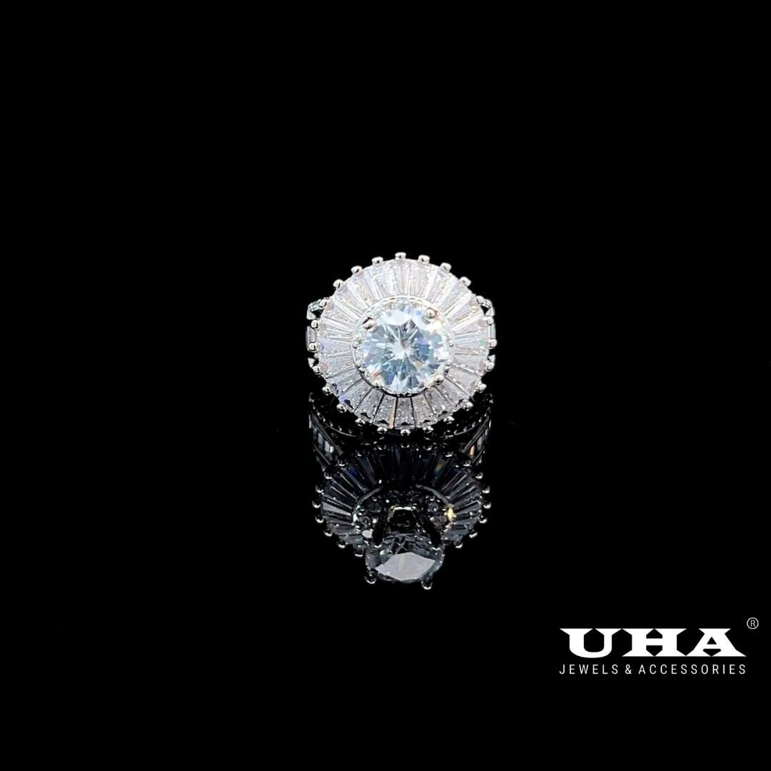 N813 Nhẫn nữ đính đá CZ cao cấp sáng lấp lánh UHA Women