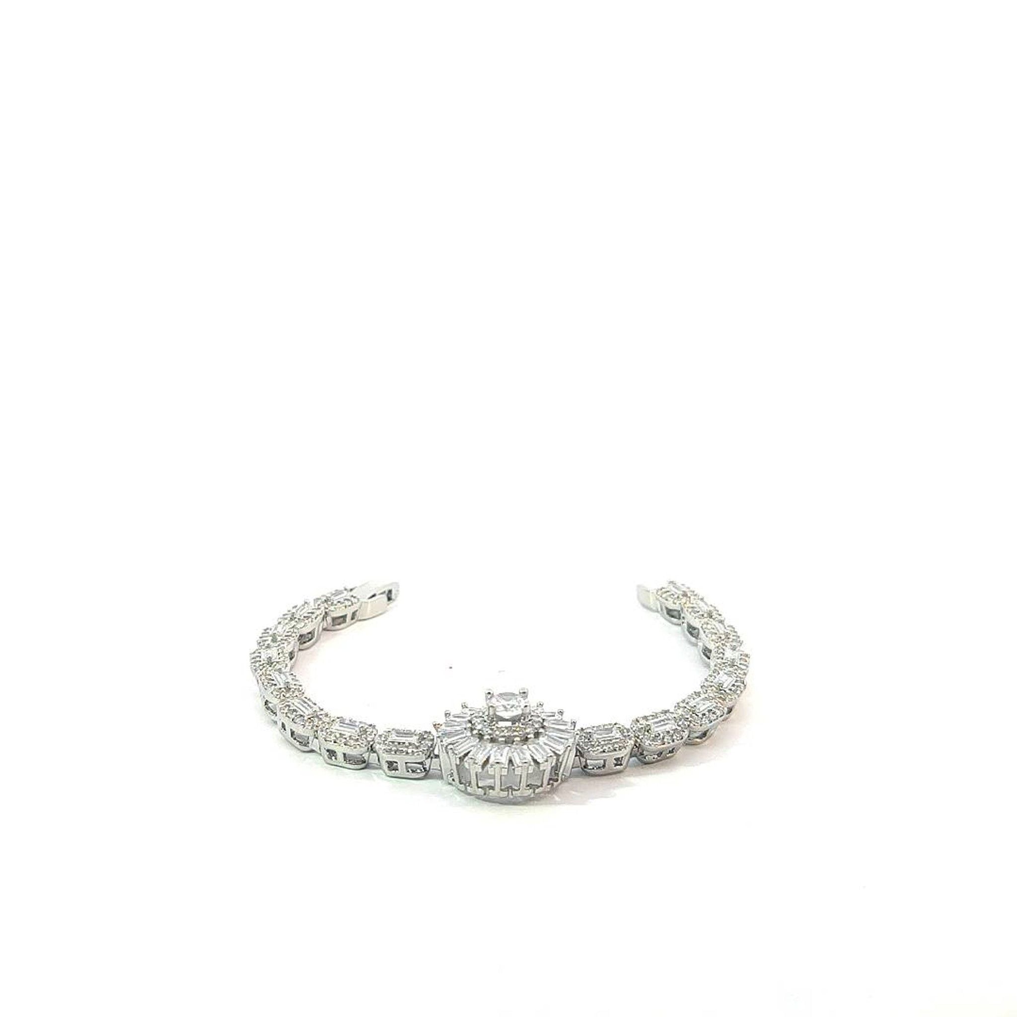 L579-Lắc tay nữ kiểu dáng sang trọng, đính đá CZ cao cấp bền màu-UHA Phụ Kiện