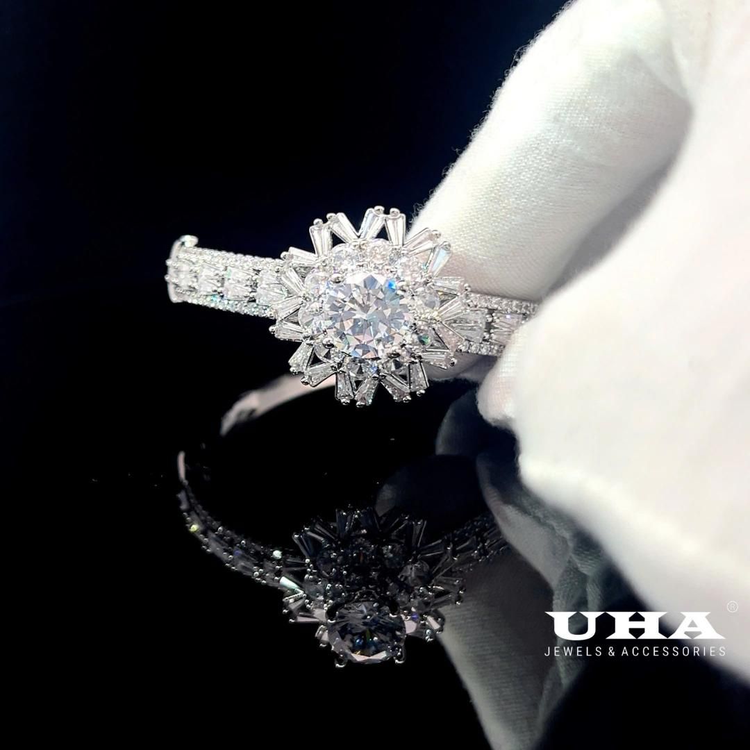 V599 Vòng tay nữ đính đá CZ cao cấp thiết kế tinh tế nhẹ nhàng UHA