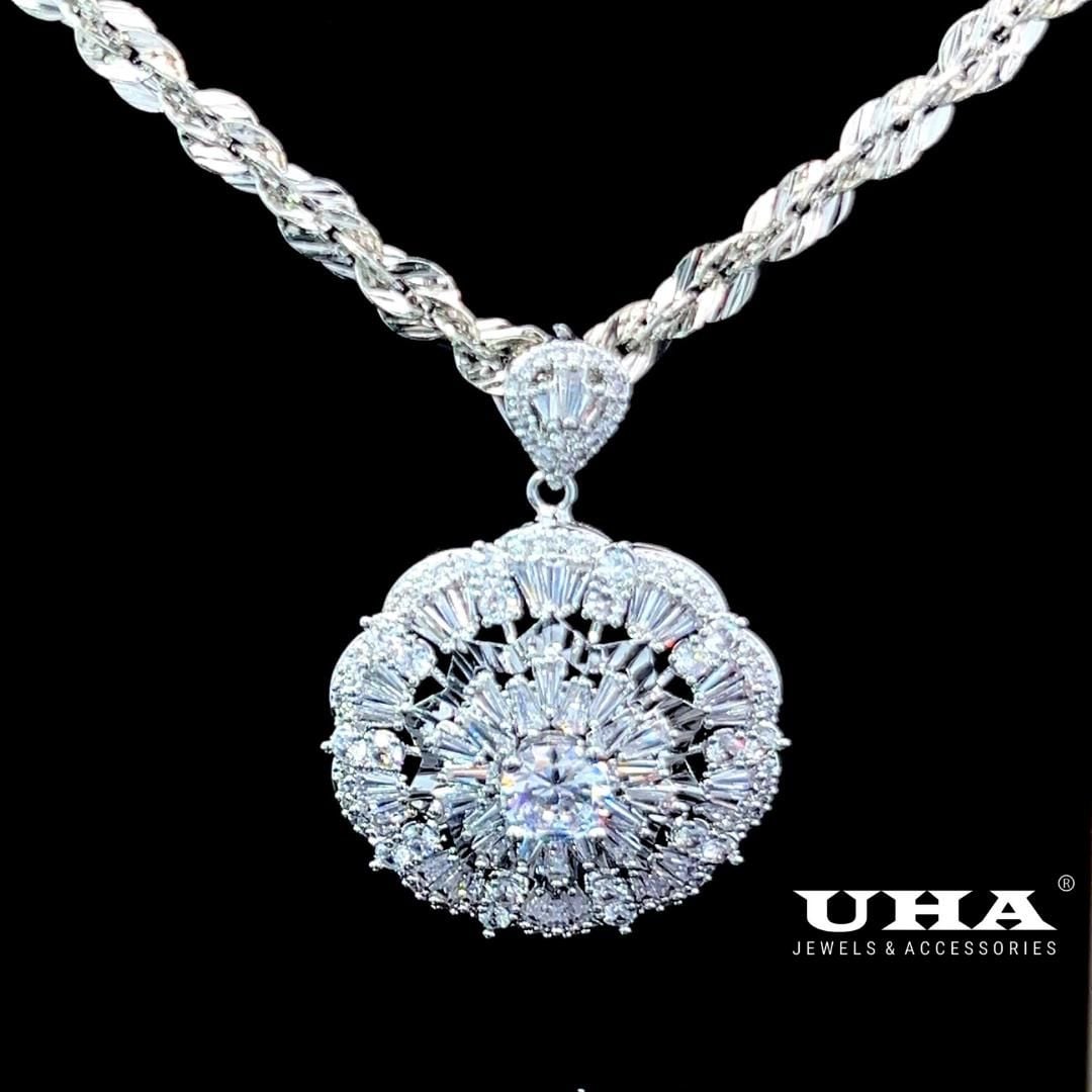 M1404 Mặt và dây chuyền nữ đính đá bagutte cao cấp sáng lấp lánh UHA Women