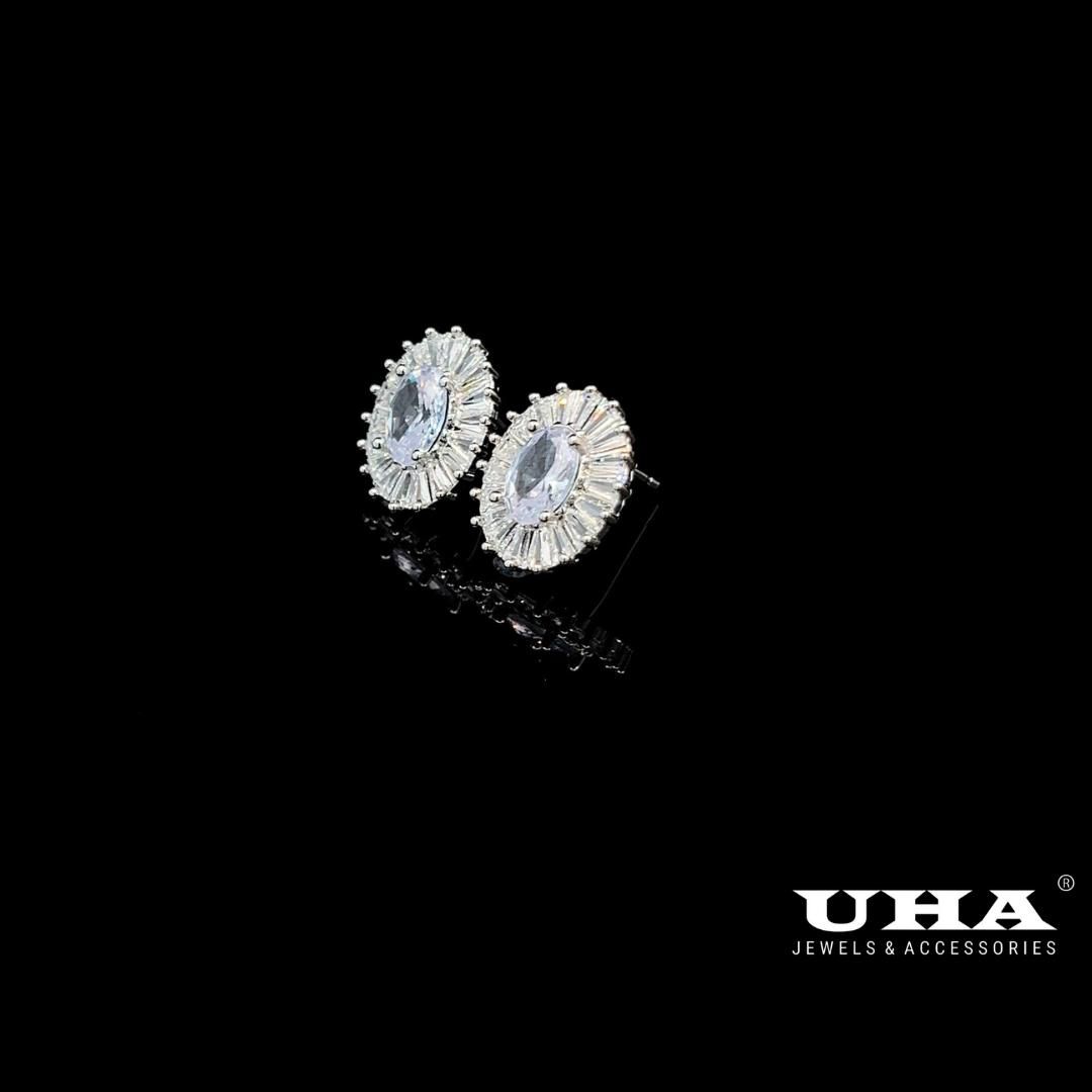 B1622 Bông tai nữ đính đá bagutte cao cấp sáng lấp lánh UHA-TẶNG KÈM HỘP Women Hoa Tai