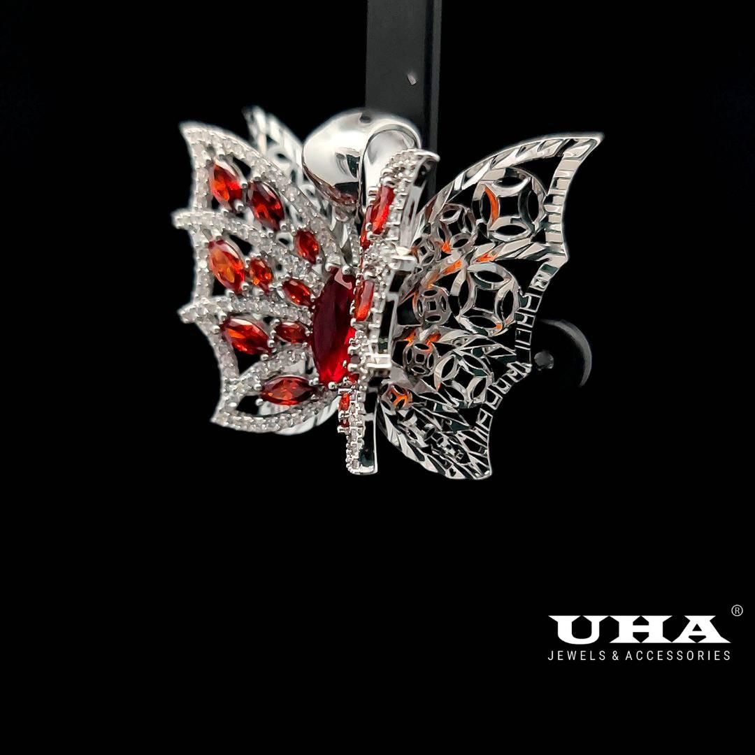 M1573 Mặt dây chuyền nữ kiểu cánh bướm đính đá màu phong thủy siêu xinh UHA