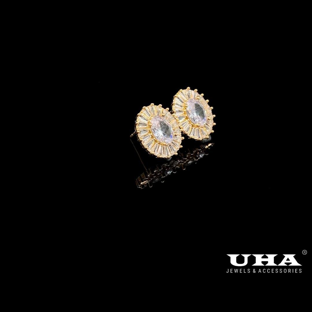 B1622 Bông tai nữ đính đá bagutte cao cấp sáng lấp lánh UHA