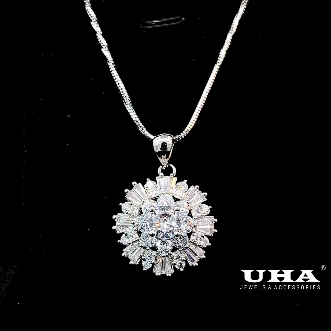 M1661 Mặt và dây chuyền nữ đính đá bagutte cao cấp sáng lấp lánh UHA Women