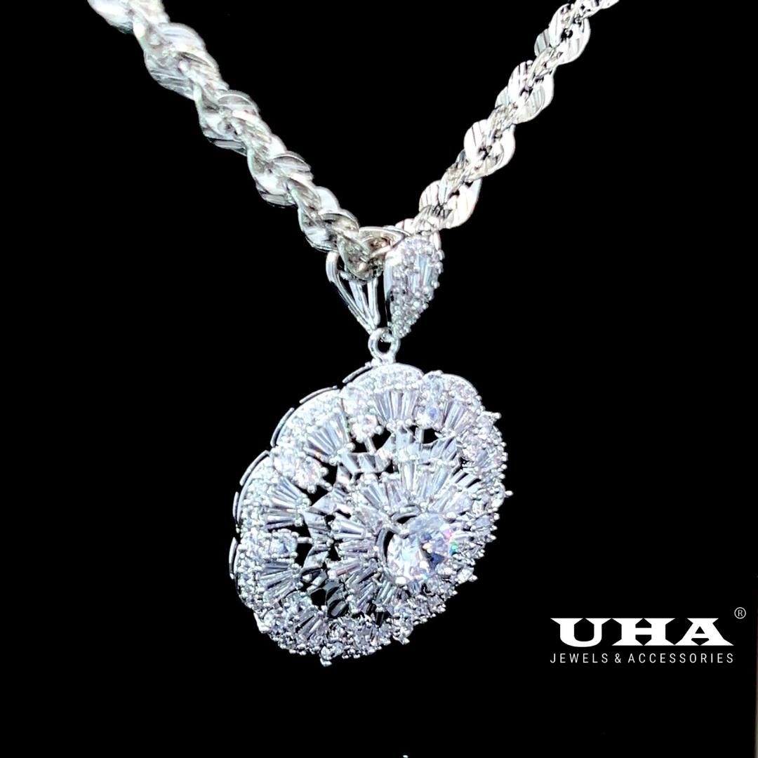 M1404 Mặt và dây chuyền nữ đính đá bagutte cao cấp sáng lấp lánh UHA Women