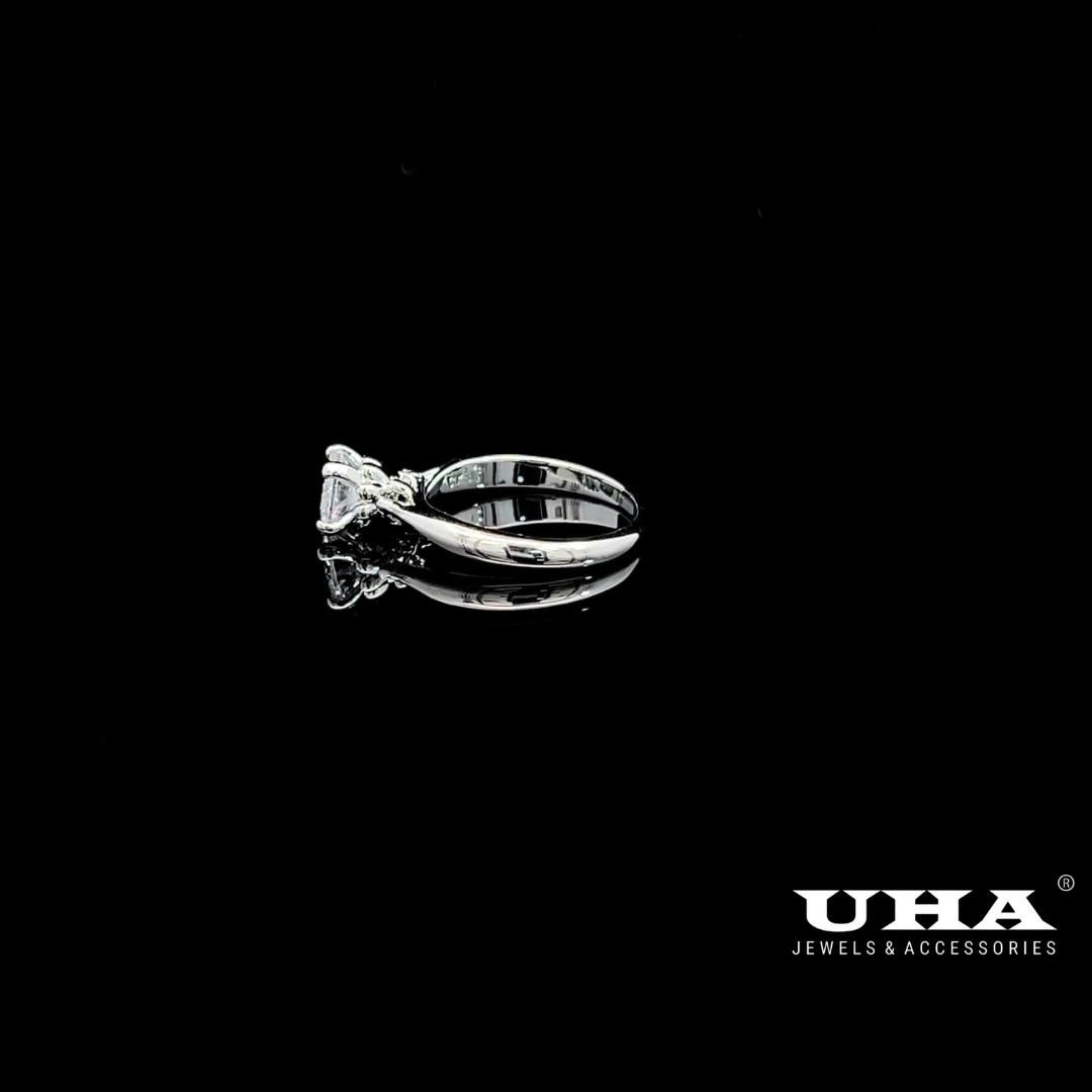 N872 Nhẫn nữ đính đá tròn sáng lấp lánh UHA
