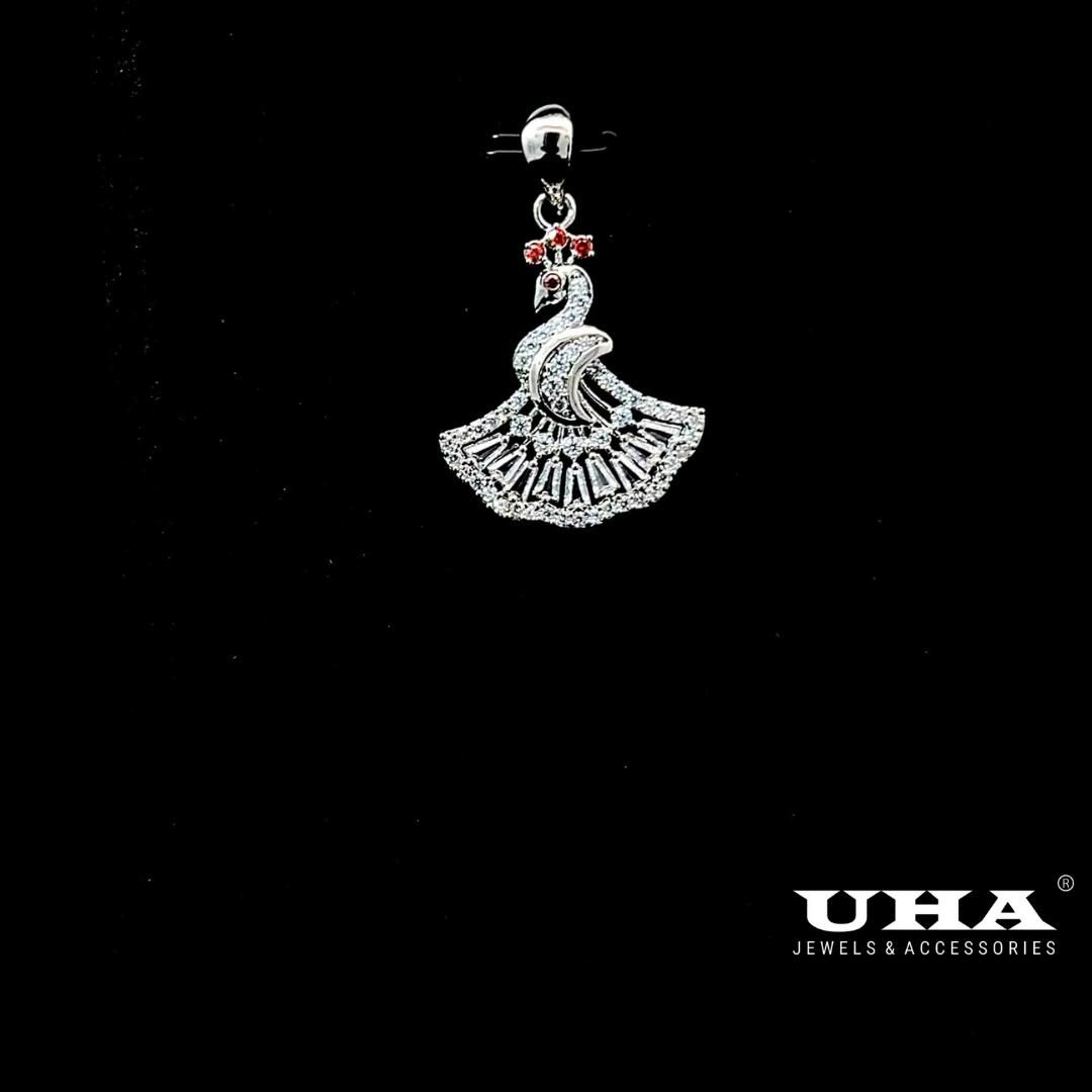 M1635 Mặt và Dây chuyền nữ thiết kế hình con CÔNG tinh xảo UHA - Charm, Women