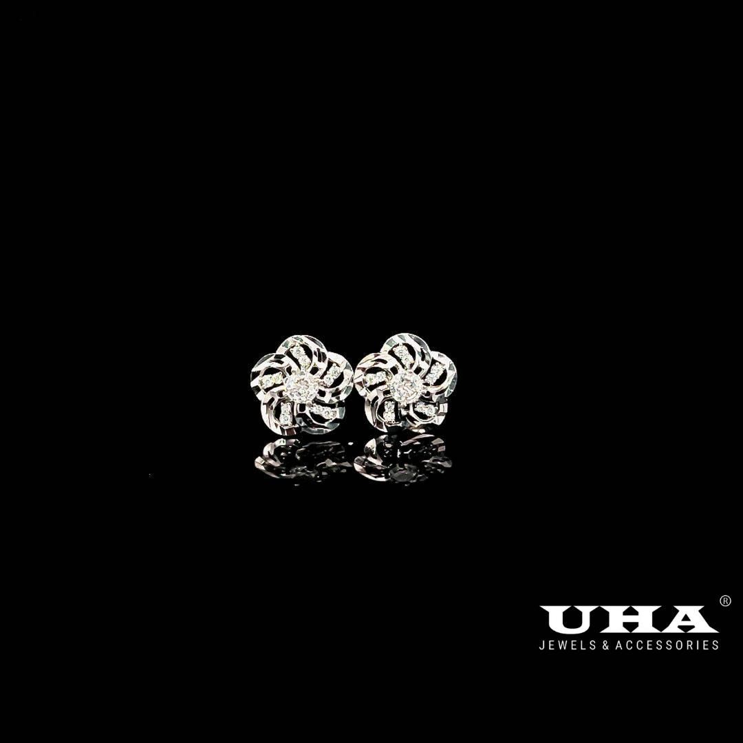 B1601 Bông tai nữ kiểu khắc máy đính đá CZ cao cấp UHA-TẶNG KÈM HỘP Women Hoa Tai