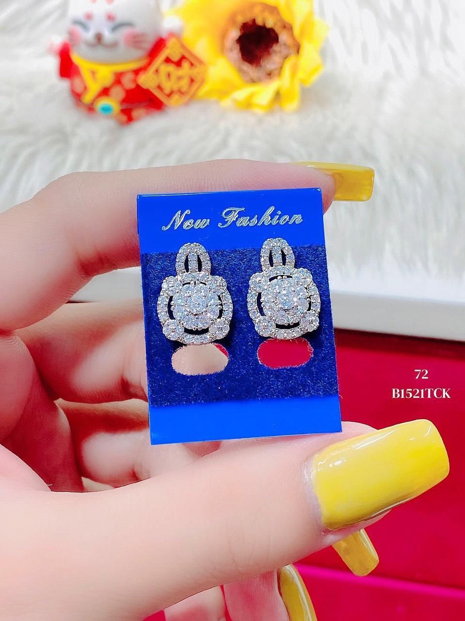 B1521 Bông tai nữa đính đá CZ dễ thương trẻ trung-UHA Women Hoa Tai Voan Voi