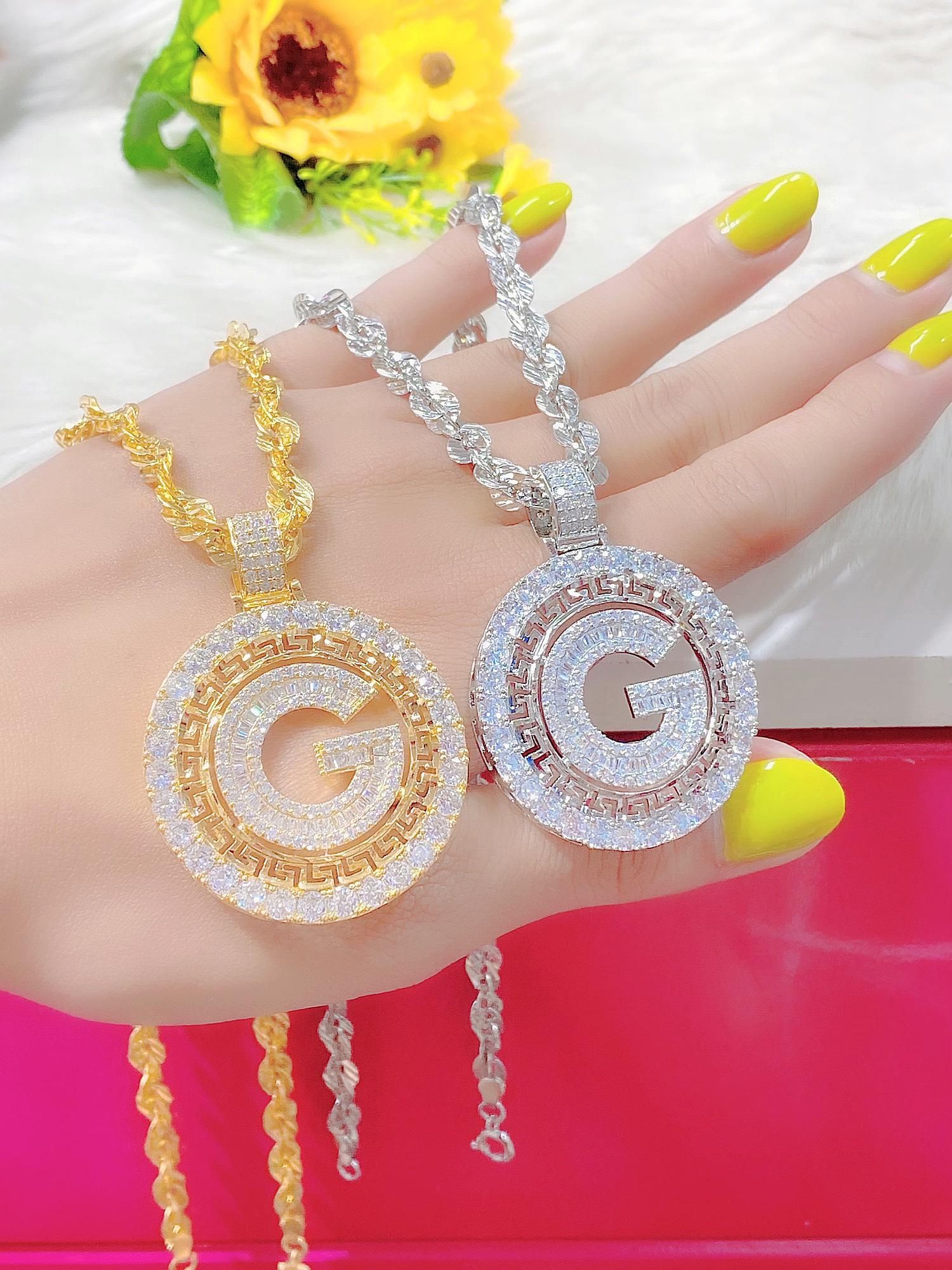 Mặt dây chuyền chữ cái kèm dây italy nữ UHA mạ vàng 18K kiểu dáng sang trọng M15