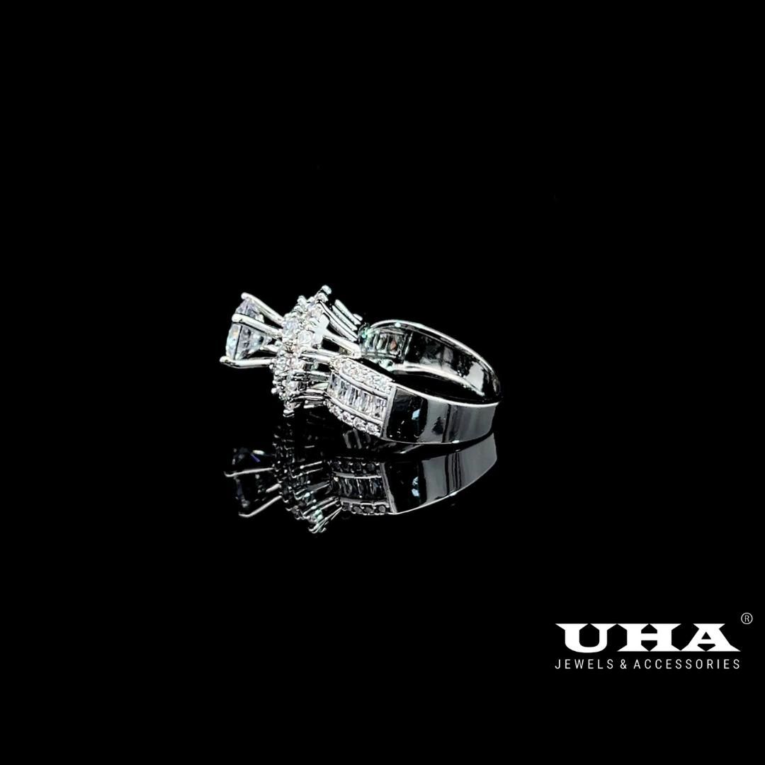 N666 Nhẫn nữ đính đá cz cao cấp sáng lấp lánh UHA Women