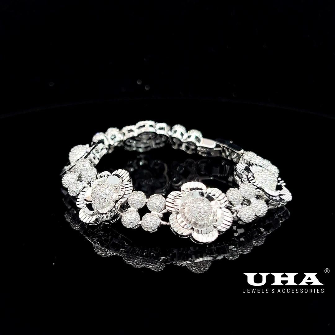 L635 Lắc tay nữ thiết kế tinh tế đính đá sáng lấp lánh UHA