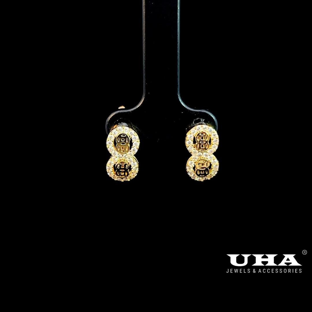 B1650 Bông tai nữ thiết kế tinh tế, chạm khắc sang trọng, đính đá sáng lấp lánh UHA