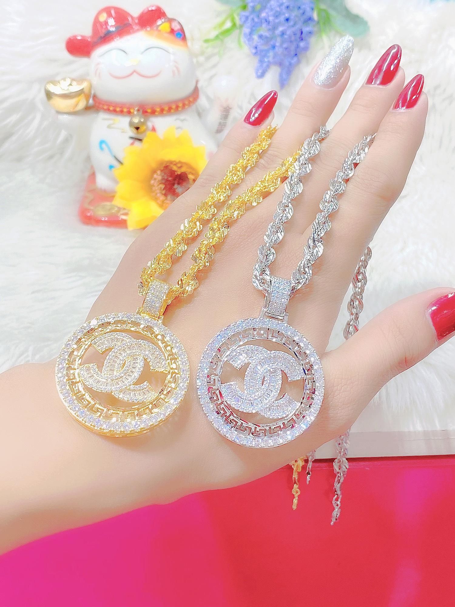 Mặt dây chuyền chữ cái kèm dây italy nữ UHA mạ vàng 18K kiểu dáng sang trọng M15