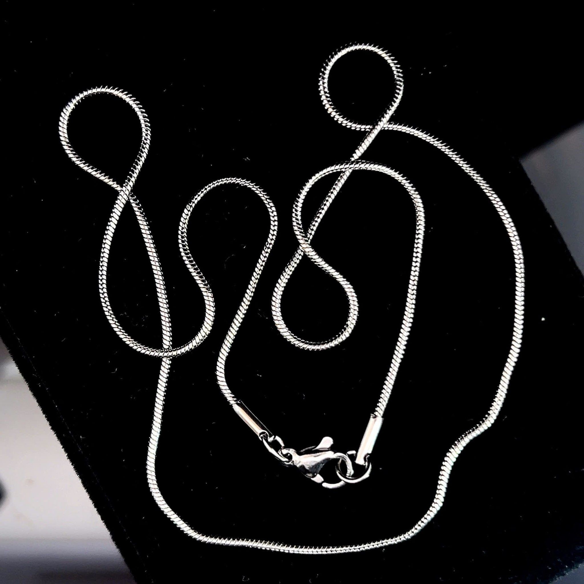 DIN3 Dây chuyền inox unisex thiết kế sang trọng bền màu cao cấp UHA