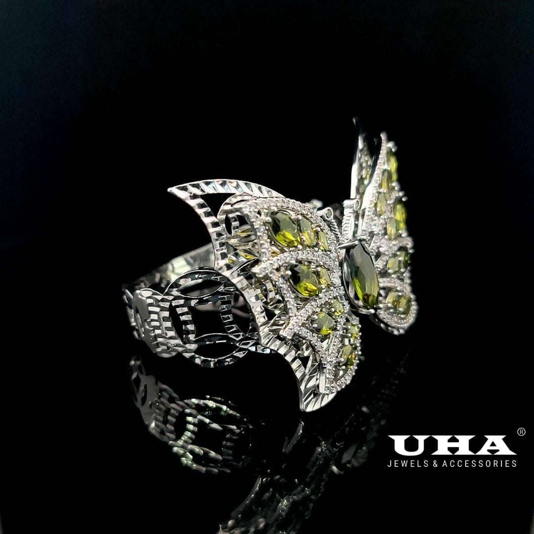 V591 Vòng tay nữ kiểu cánh bướm đính đá màu phong thủy siêu xinh-UHA