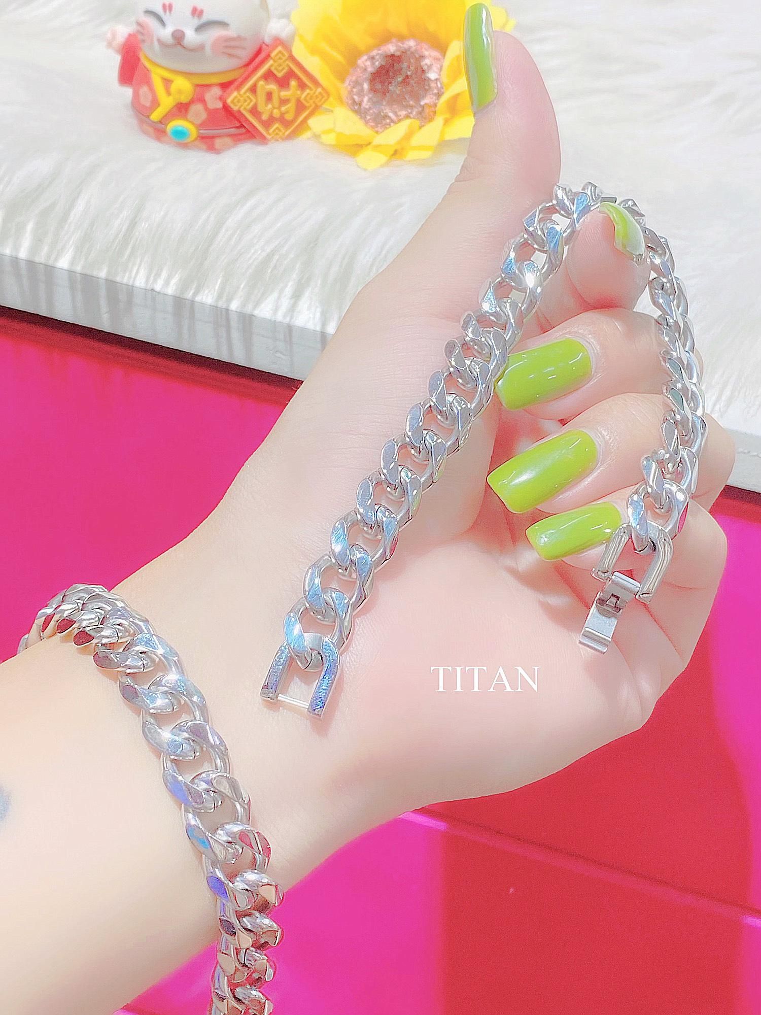 LT08 Lắc tay nam - nữ ti-tan truyền thống dát vàng cao cấp UHA Phụ Kiện