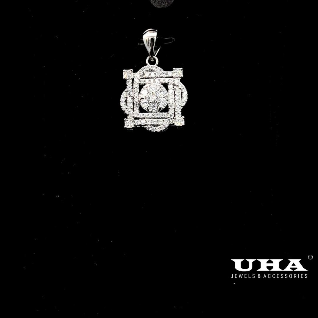 M1675 Mặt và dây chuyền nữ thiết kế snag trọng tinh tế UHA