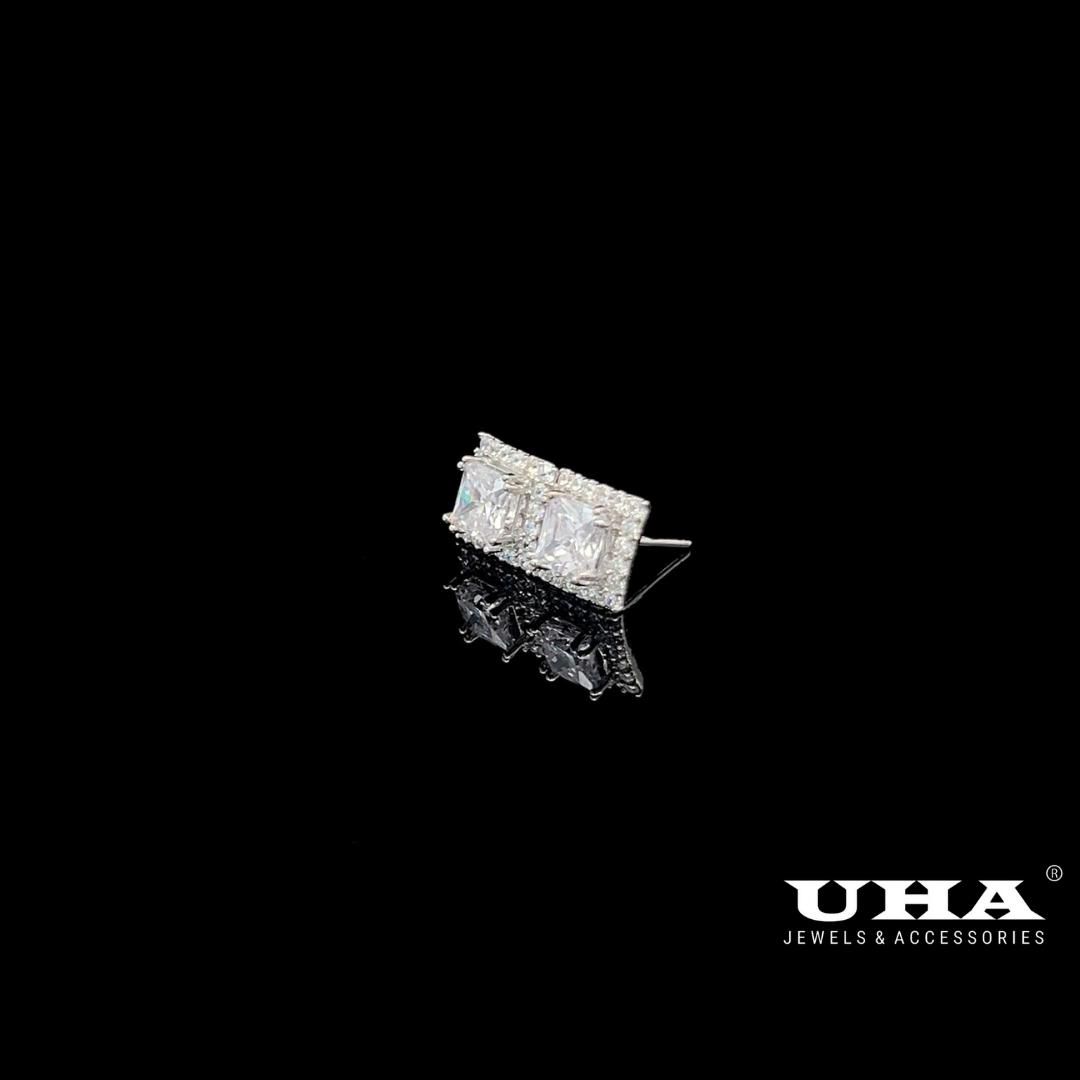 B1080 Bông tai nữ hột vuông đính đá CZ cao cáp sáng lấp lánh UHA