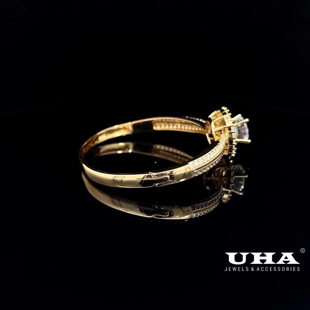 V600 Vòng tay nữ đính đá bagutte cao cấp sáng lấp lánh UHA Phụ Kiện