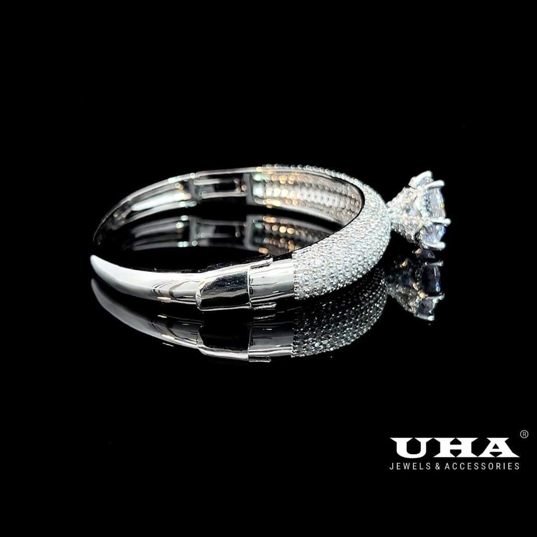 V615 Vòng tay nữ đính đá cz cao cấp sáng lấp lánh UHA Phụ Kiện