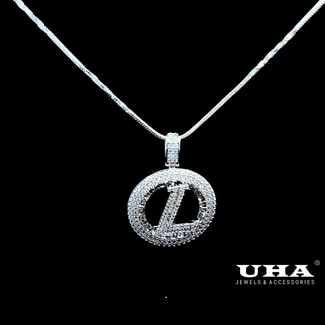 M1440 Mặt dây chuyền nữ mạ vàng kiểu dáng sang trọng UHA Women