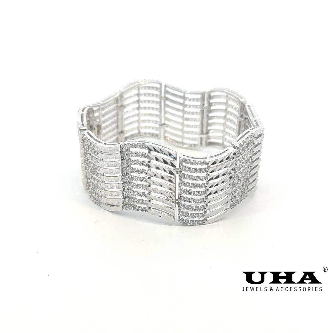 L379 Lắc tay nữ thiết kế đơn giản chạm khắc tinh tế siêu xinh UHA