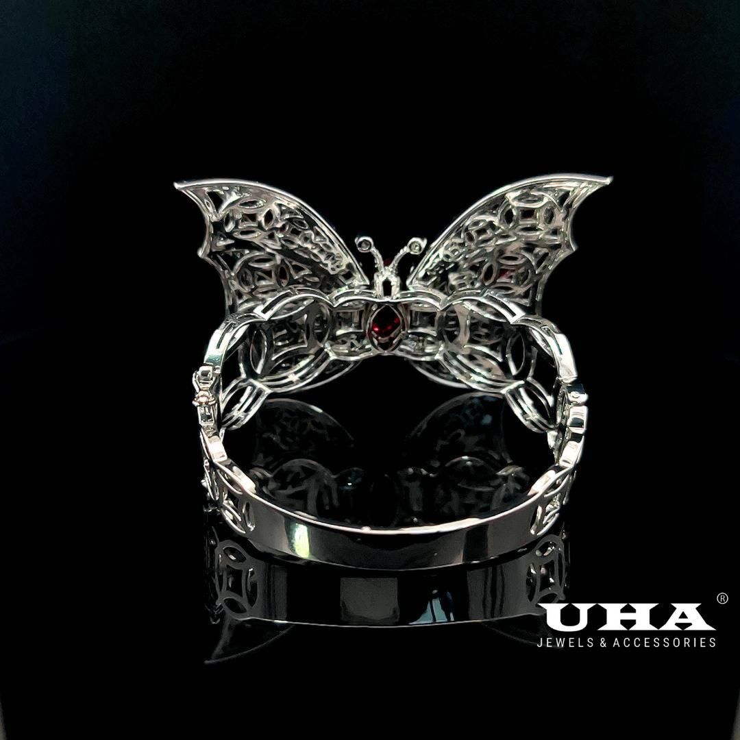 V591 Vòng tay nữ kiểu cánh bướm đính đá màu phong thủy siêu xinh-UHA Phụ Kiện