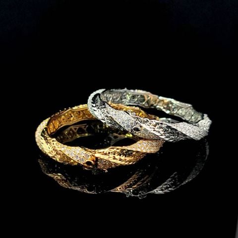 V593 Vòng tay nữ xoắn thiết kế kim tiền trẻ trung sang trọng