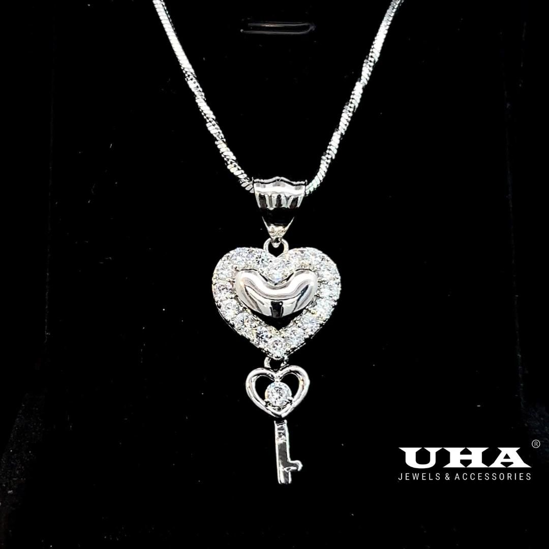 M1680 Mặt và dây chuyền nữ thiết kế kiểu trái tim- chìa khóa đính đá sáng lấp lánh UHA Women