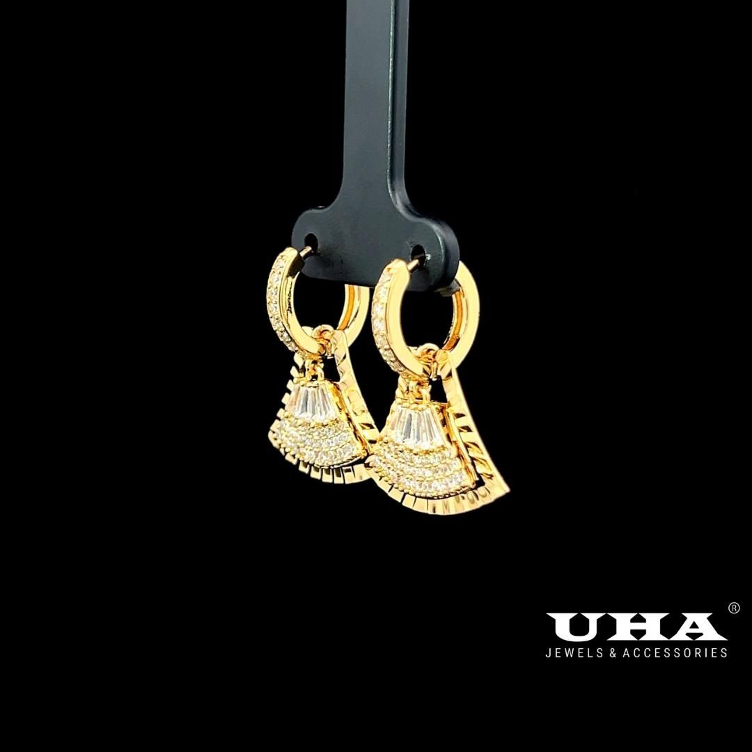 B1608 Bông tai nữ thiết kế sang trọng đính đá bagutte cao cấp sáng lấp lánh UHA- TẶNG KÈM HỘP Women Hoa Tai