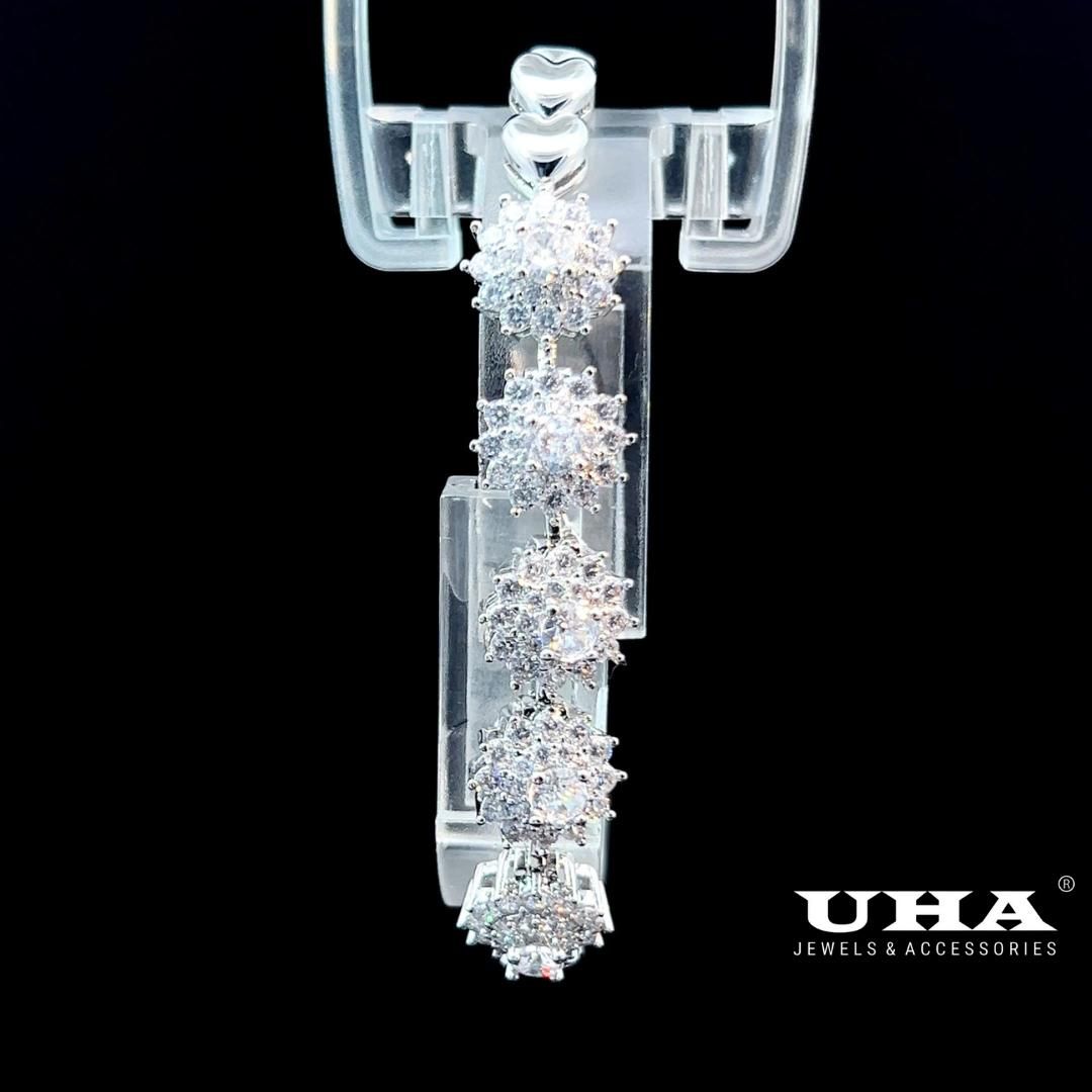 L649 Lắc tay nữ đính đá CZ cao cấp thiết kế tinh tế nhẹ nhàng cá tính UHA