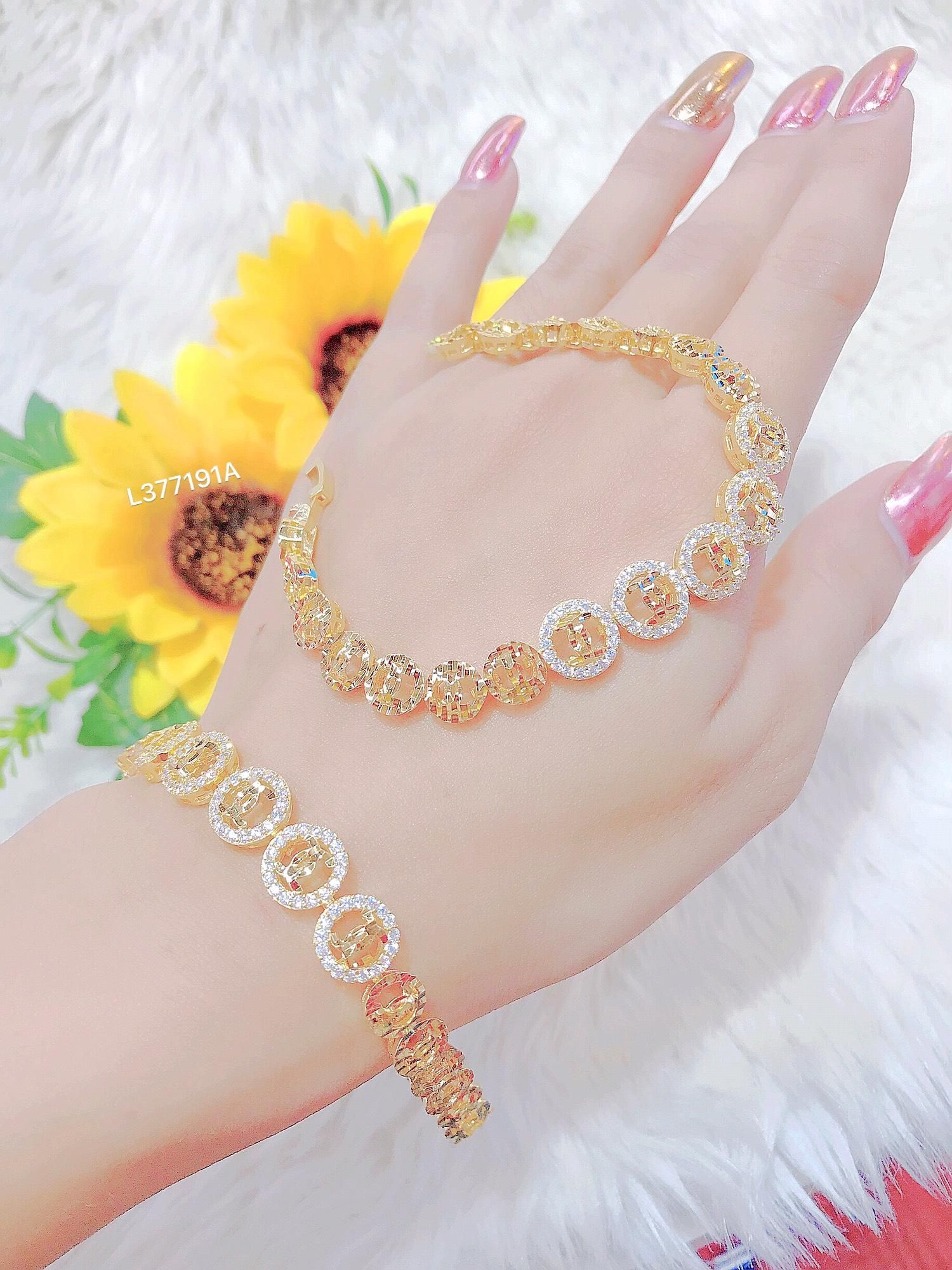 L377 Lắc tay nữ UHA, lắc tay phong thùy bền màu thiết kế cao cấp sáng lấp lánh
