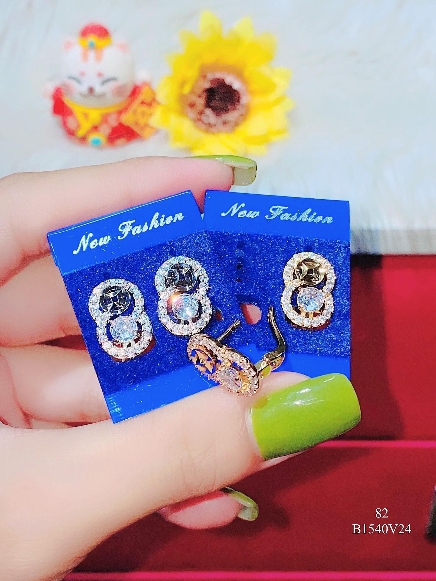 B1540-Bông tai nữ đính dá baguette bền màu Women