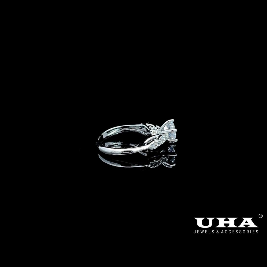 N1270 Nhẫn nữ đính đá CZ cao cấp sáng lấp lánh UHA Women