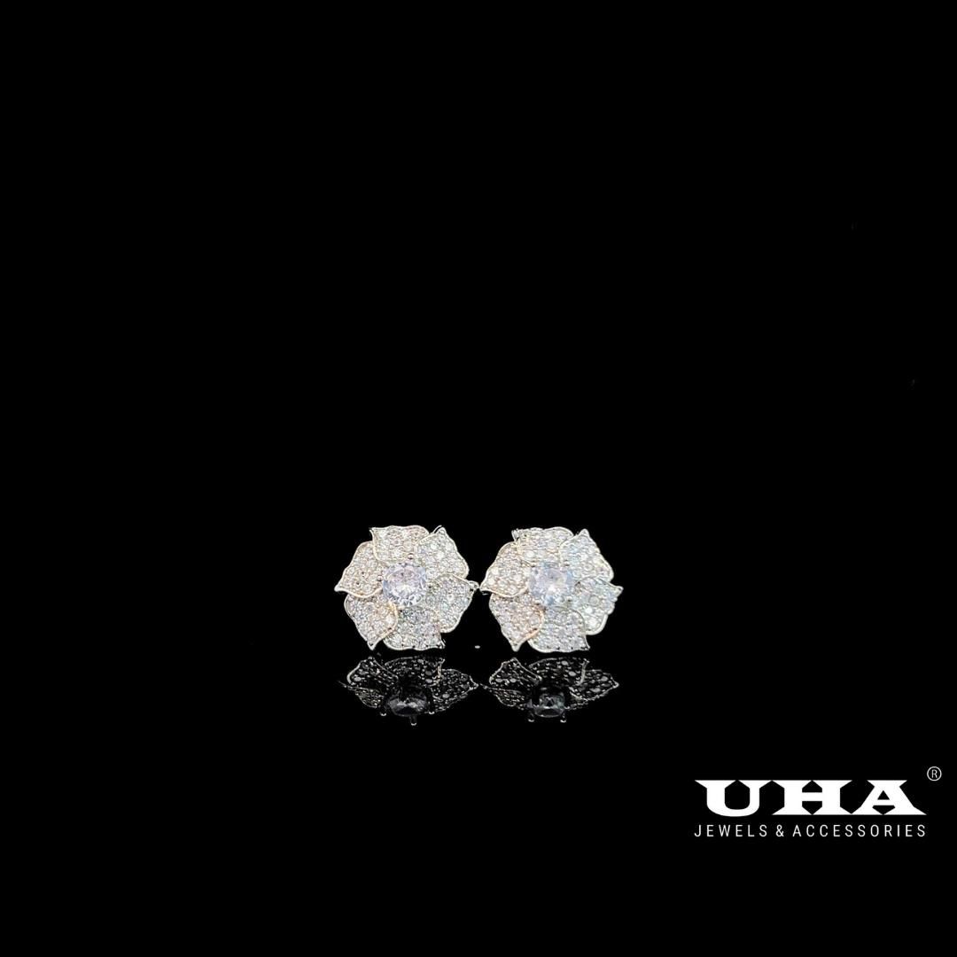 B1022 Bông tai nữ đính đá sáng lấp lánh  , chuôi cài chắc chắn UHA Women Hoa Tai
