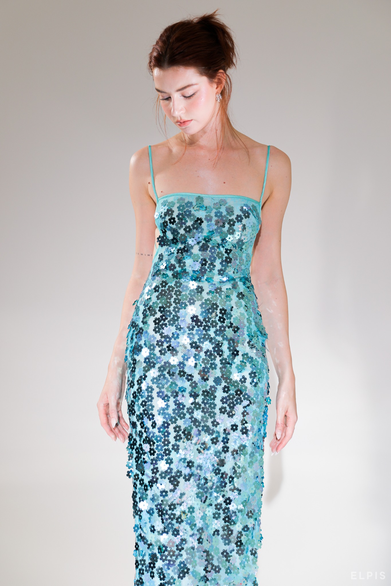 Váy Liền Màu Đen Hai Dây Ghép Tai Mèo Sequin Cảm Giác Thiết Kế Độc Đáo Hàng  Sẵn Váy Đen Lễ Phục  MixASale