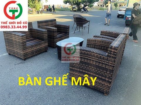 BÀN GHẾ CAFE NHỰA GIẢ MÂY