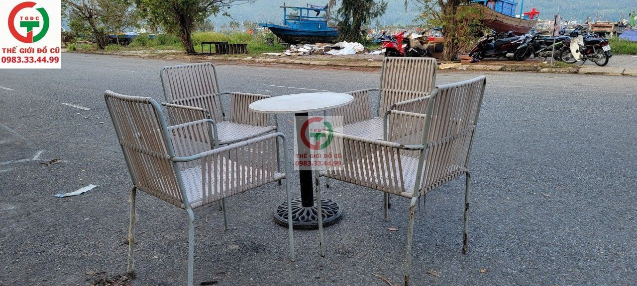 GHẾ CAFE CHÂN SẮT NHỰA ĐAN