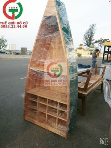 KỆ TRƯNG BÀY MÔ HÌNH THUYỀN