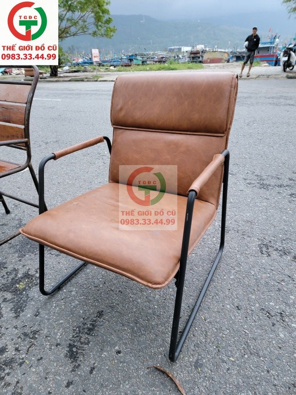 GHẾ DA CHÂN QUỲ